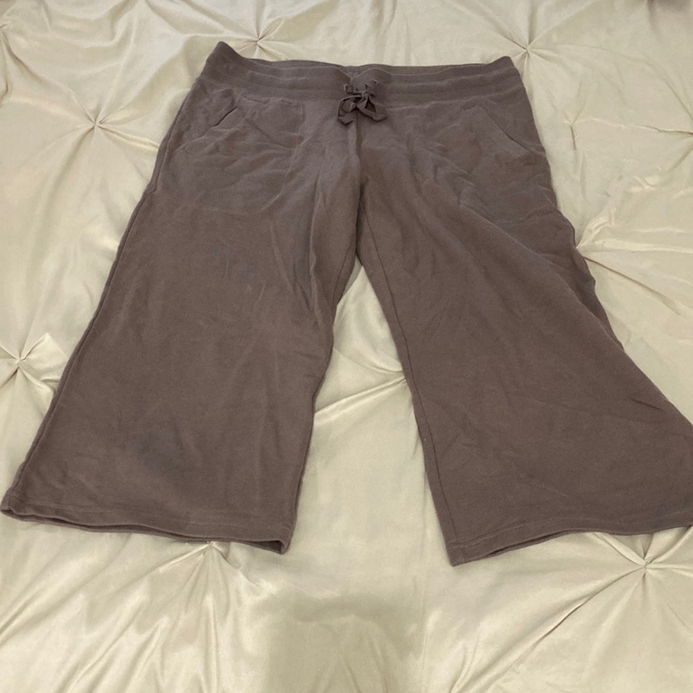 Gap capris